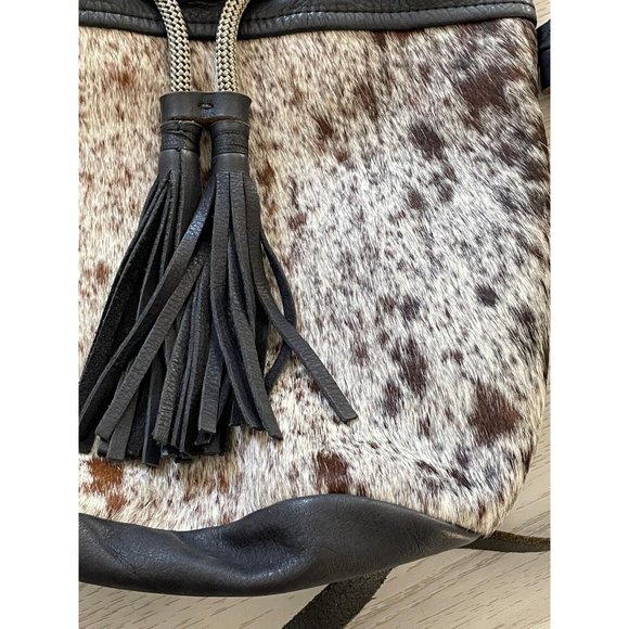 Tote Mariel Bucket Bag Brown & White Cowhide Western  Eleven Thirty in Canada - Picture 4 of 13